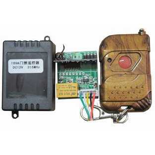 门禁读卡器配备遥控开关,315MHz 12V的工作电源.代替手动按钮,主要用门禁读卡器系统的主控板连接，有外壳.