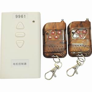 电压AC220直接输出电流驱动管状电机正反转，频率315MHz 2262 1527学习模式 单独控制群控均可。